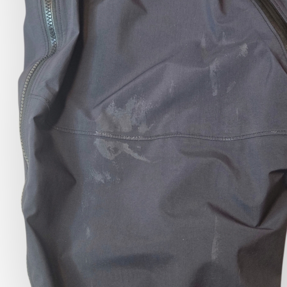 MEC Gore-Tex Ski Bibs – Men’s Large, Black - Picture 8 of 11